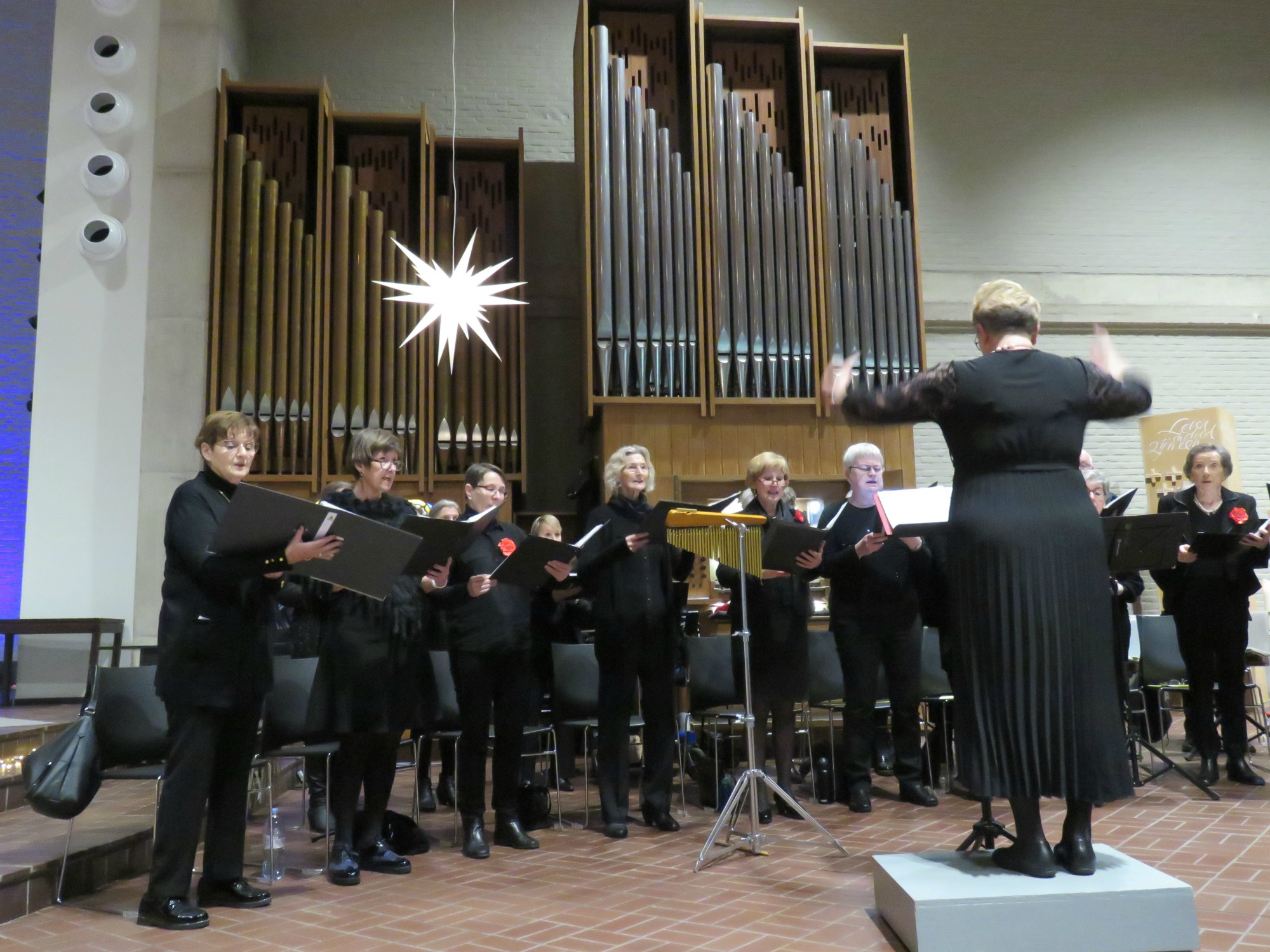 Slotlied door het Sint-Annakoor o.l.v. Myriam Baert | Orgel Joannes Thuy